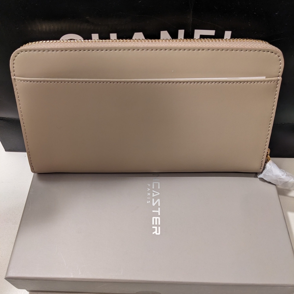 SOLD 💯 Lancaster Paris Nude Zipper Wallet NIB $240 - Picture 9 of 16